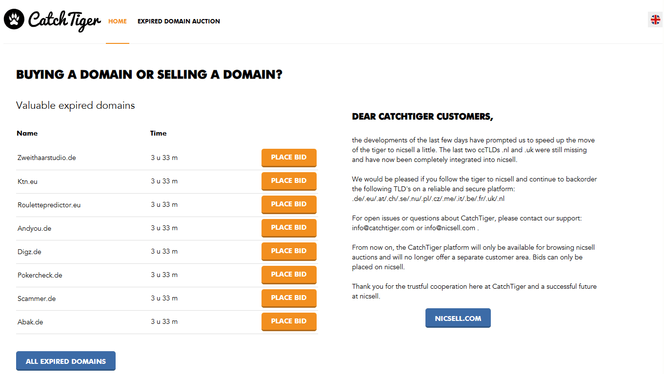 Screenshot of the CatchTiger homepage showing the navigation menu and a list of valuable expired domains